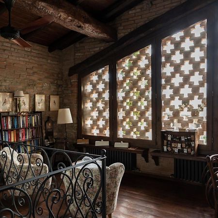 Castello di Serravalle ラ ブカゲストハウス エクステリア 写真