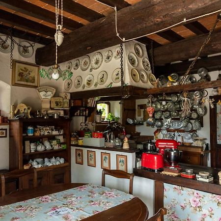Castello di Serravalle ラ ブカゲストハウス エクステリア 写真