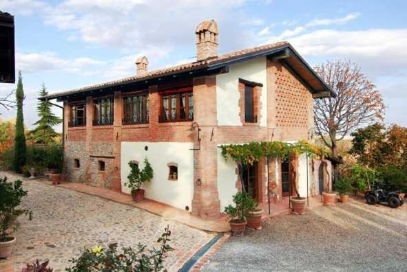 Castello di Serravalle ラ ブカゲストハウス エクステリア 写真