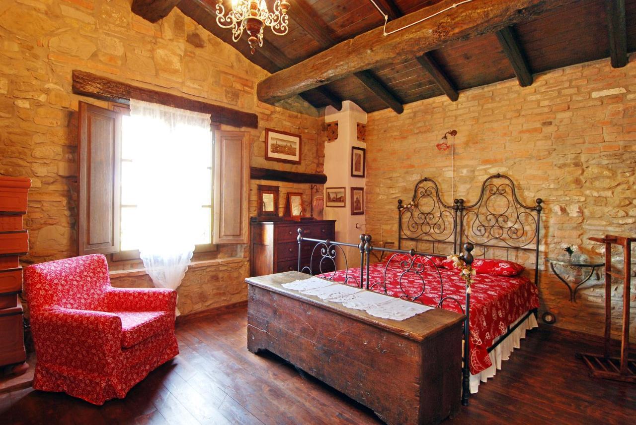 Castello di Serravalle ラ ブカゲストハウス エクステリア 写真