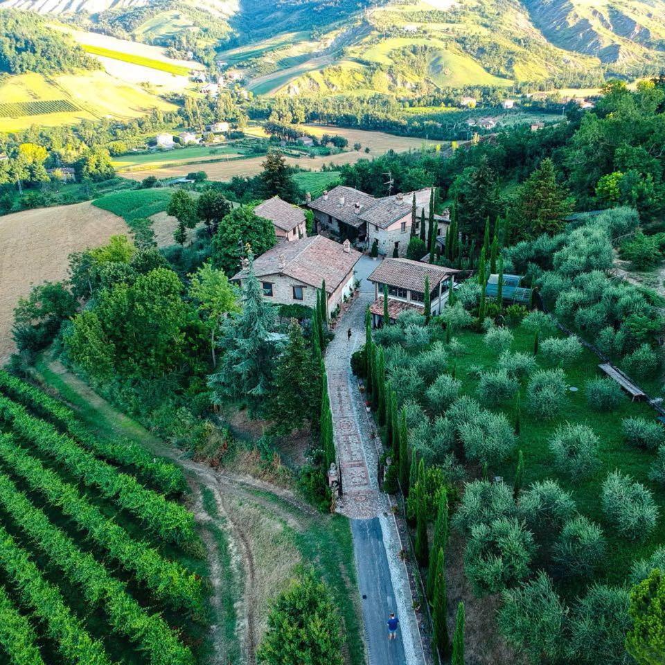 Castello di Serravalle ラ ブカゲストハウス エクステリア 写真