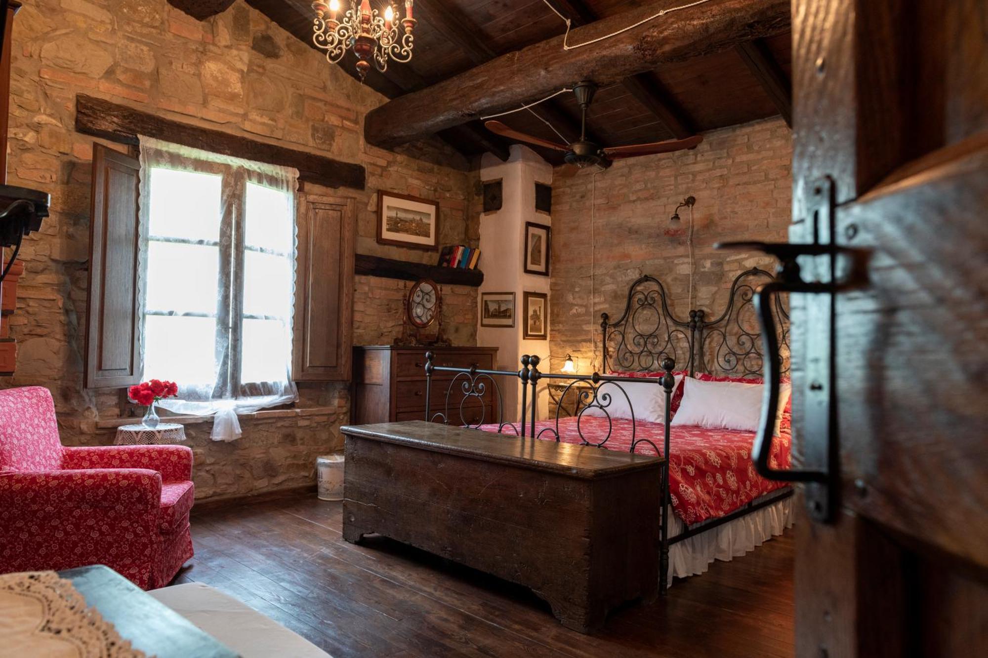 Castello di Serravalle ラ ブカゲストハウス エクステリア 写真