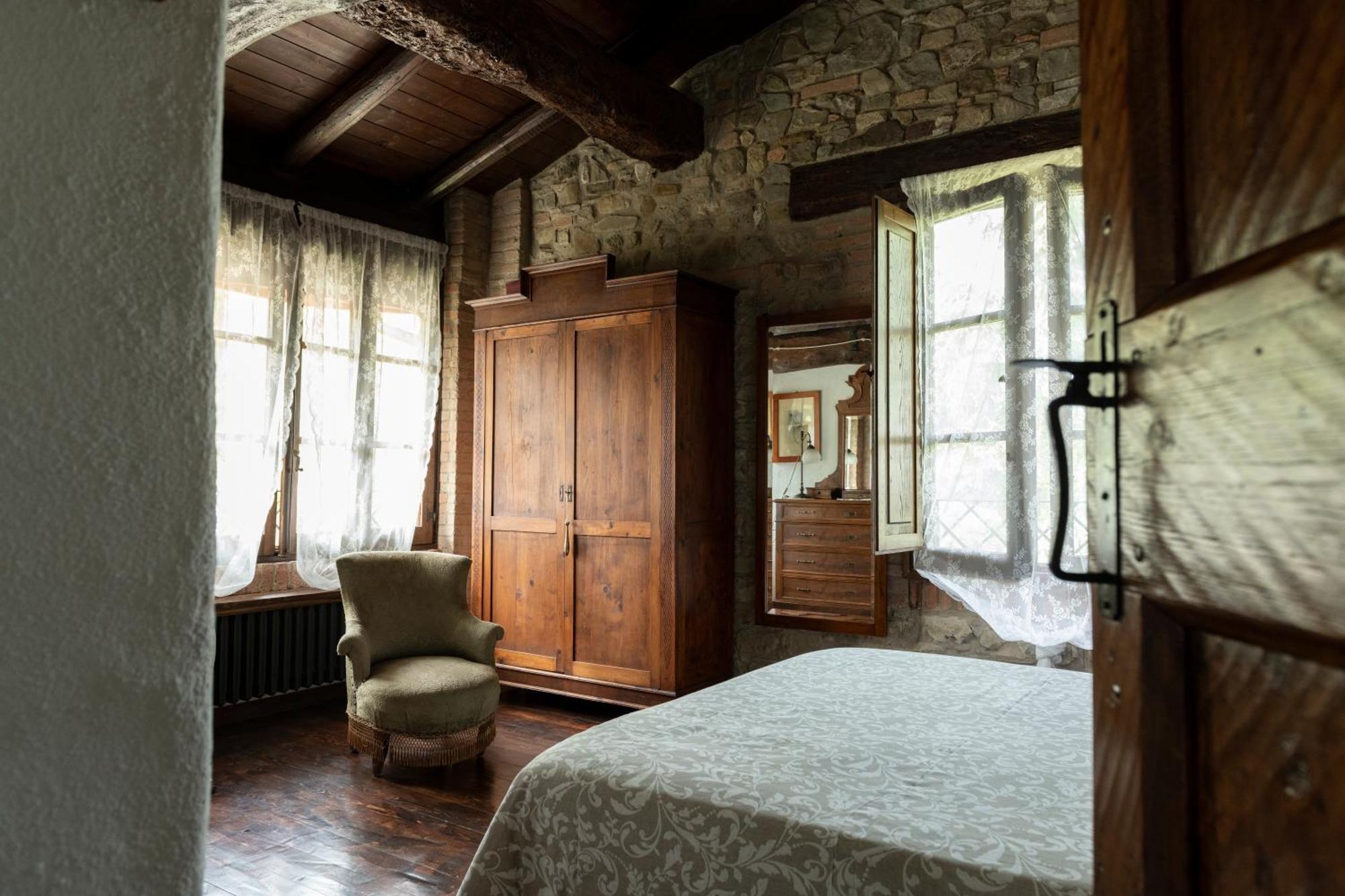 Castello di Serravalle ラ ブカゲストハウス エクステリア 写真