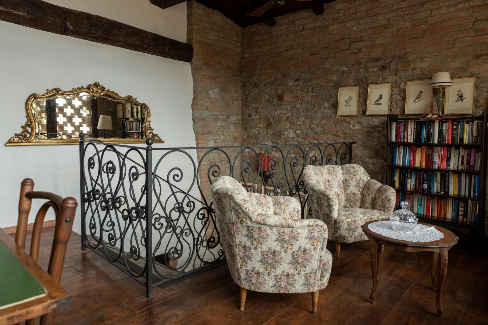 Castello di Serravalle ラ ブカゲストハウス エクステリア 写真