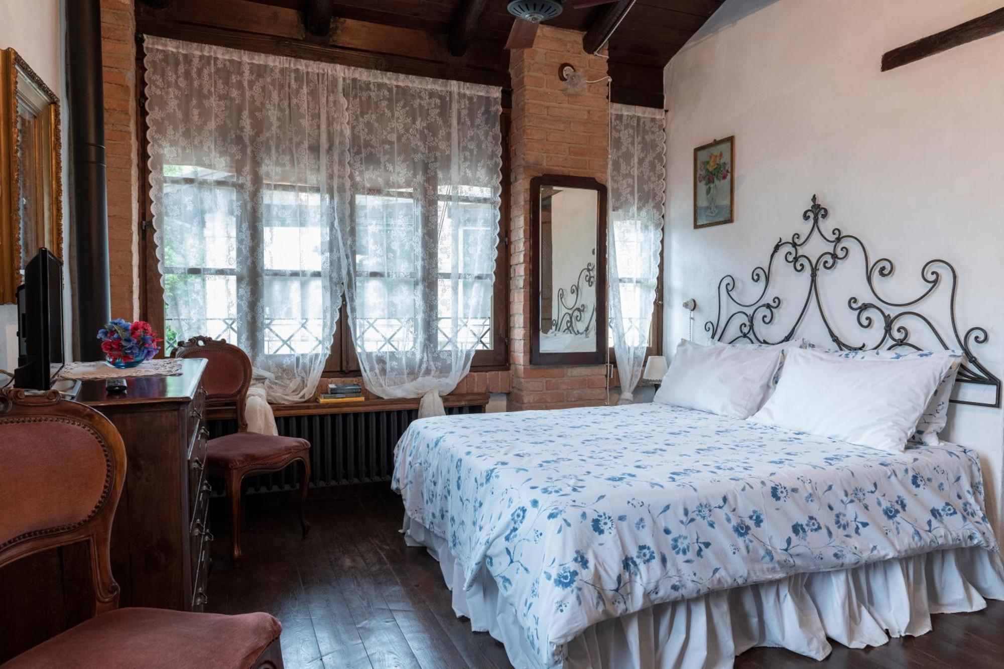 Castello di Serravalle ラ ブカゲストハウス エクステリア 写真